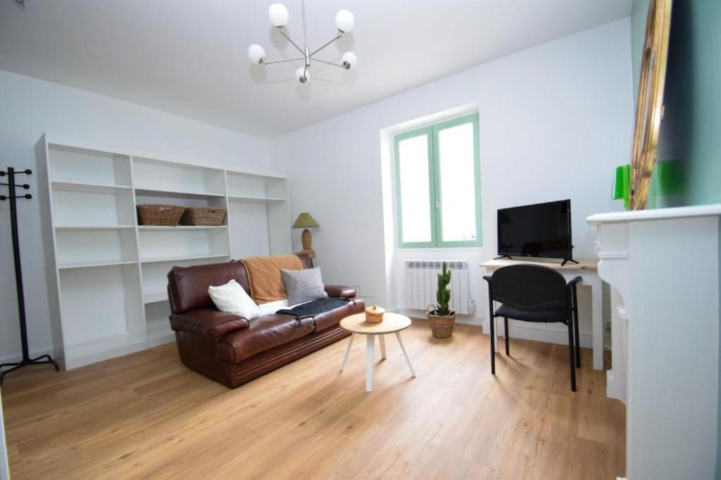 Appartement Entre Plage De L'Ecluse Et Place Du Marche Dinard Ngoại thất bức ảnh