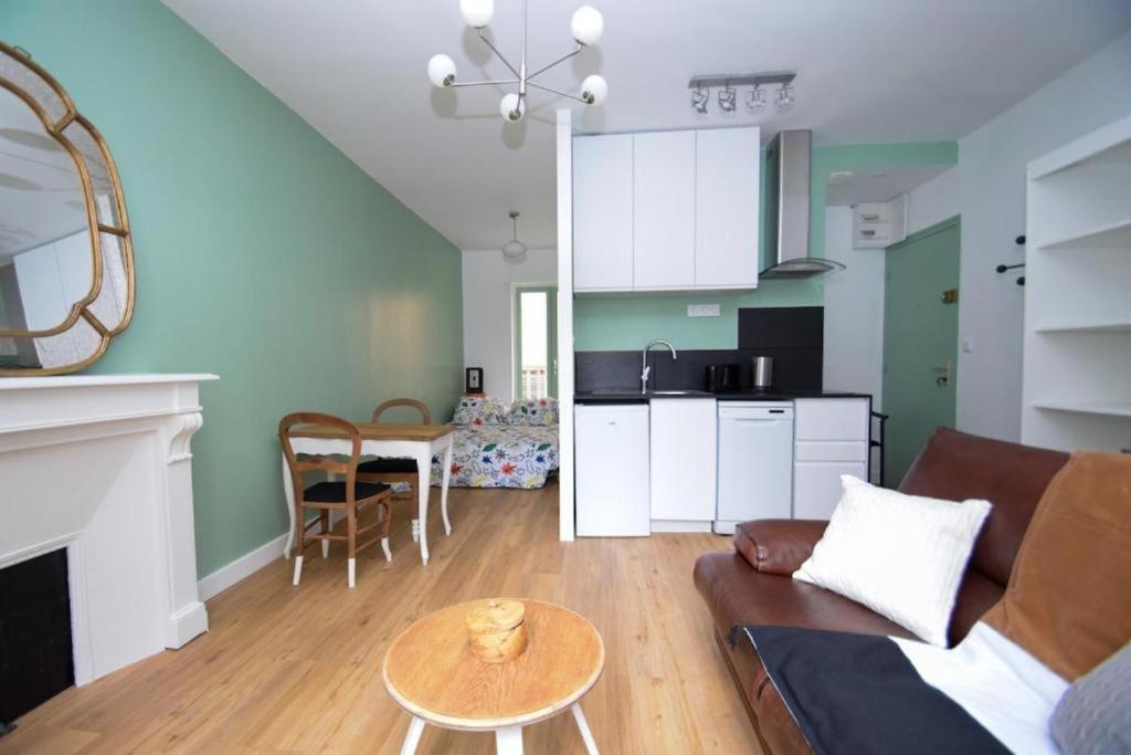 Appartement Entre Plage De L'Ecluse Et Place Du Marche Dinard Ngoại thất bức ảnh